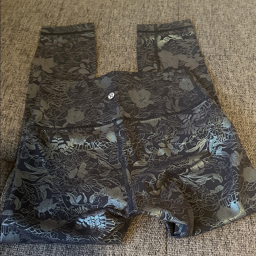 NWOT Size 6 Lululemon Wunder Under High-Rise Crop 23" - Picture 2 of 3